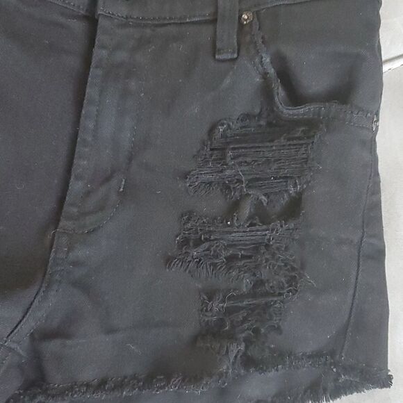 JAMES JEANS "Sugar" Distressed  Shorts - Size 26‎ - Picture 3 of 7